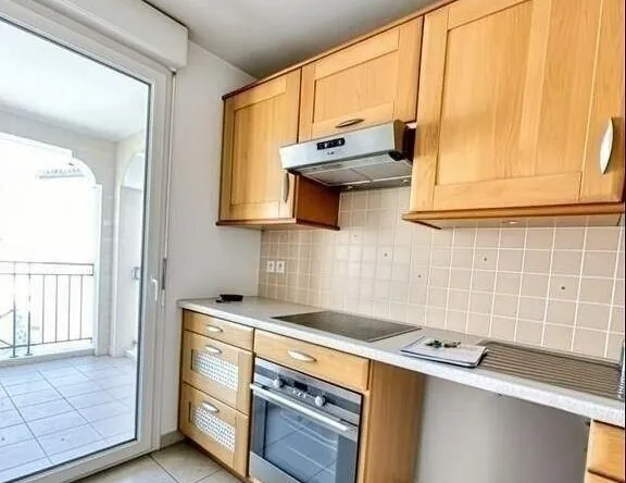 Appartement 2 pièces avec terrasse à Sainte-Maxime – Emplacement idéal