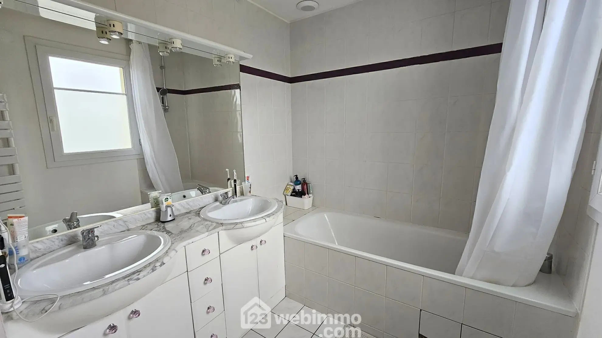 Maison familiale de 90 m² à Pringy proche des commerces 