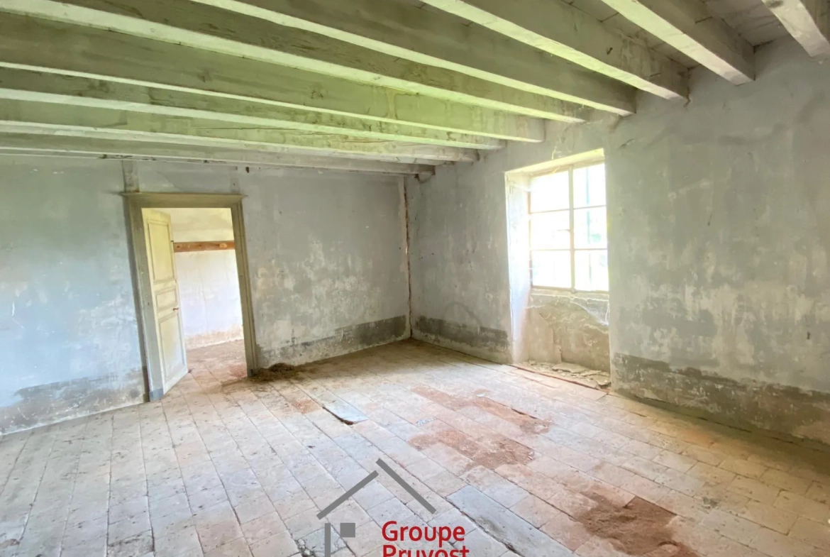 Ancienne propriété avec maison et dépendance à Bourgvilain 
