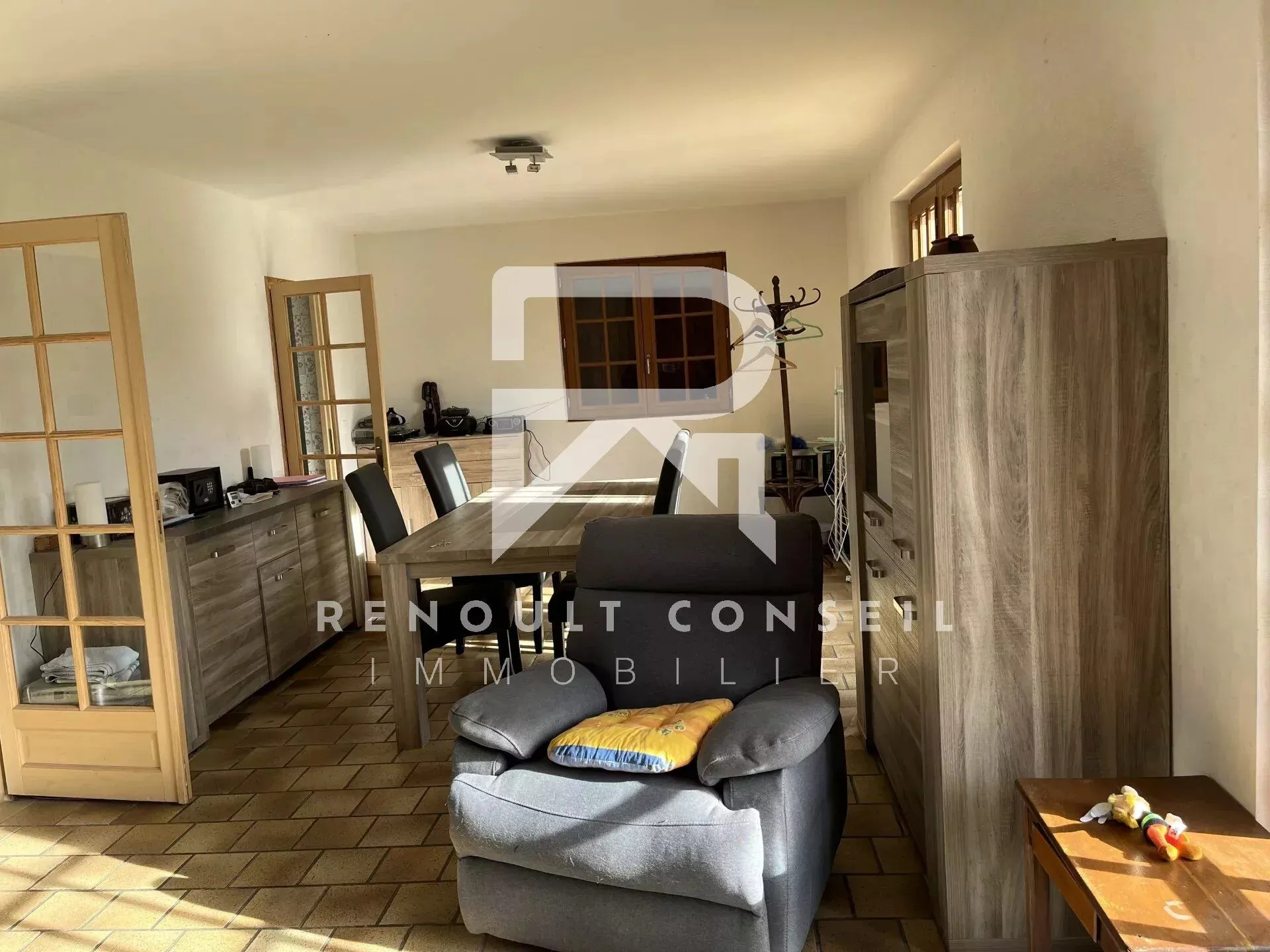 Belle maison individuelle avec 4 chambres à Clères, terrain de 1000m², environnement calme 