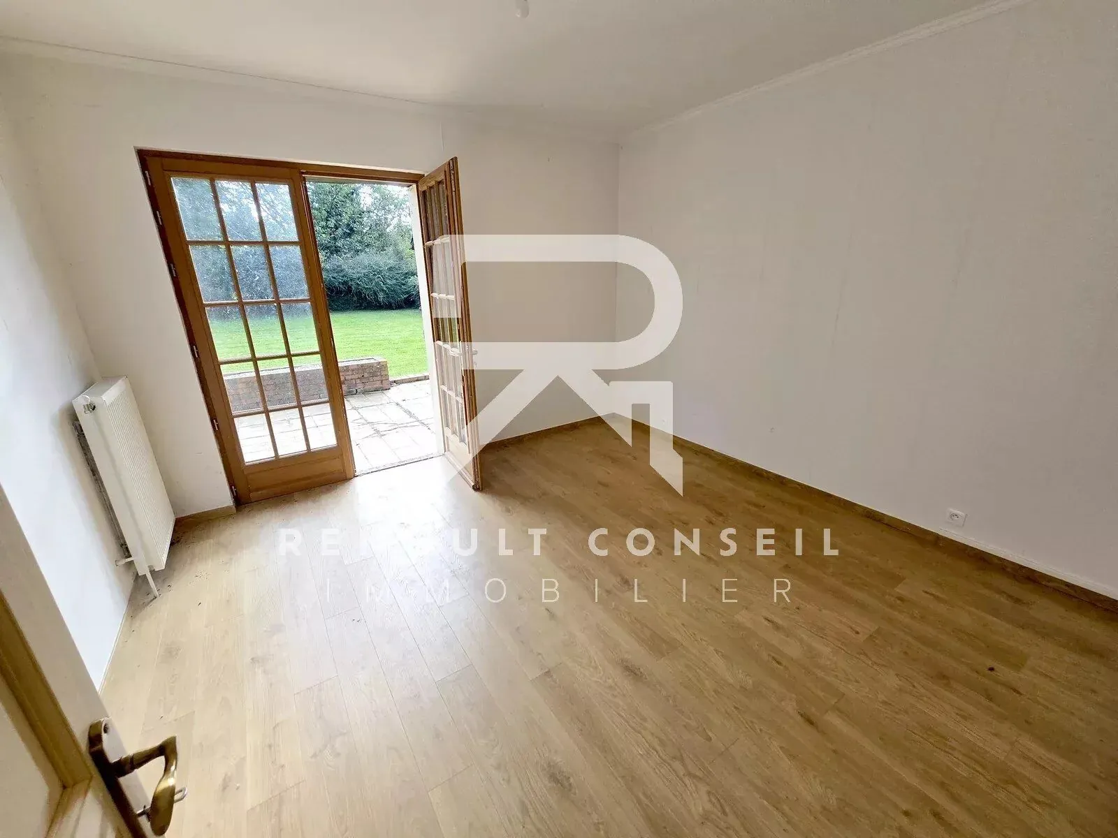 Belle maison individuelle avec 4 chambres à Clères, terrain de 1000m², environnement calme 