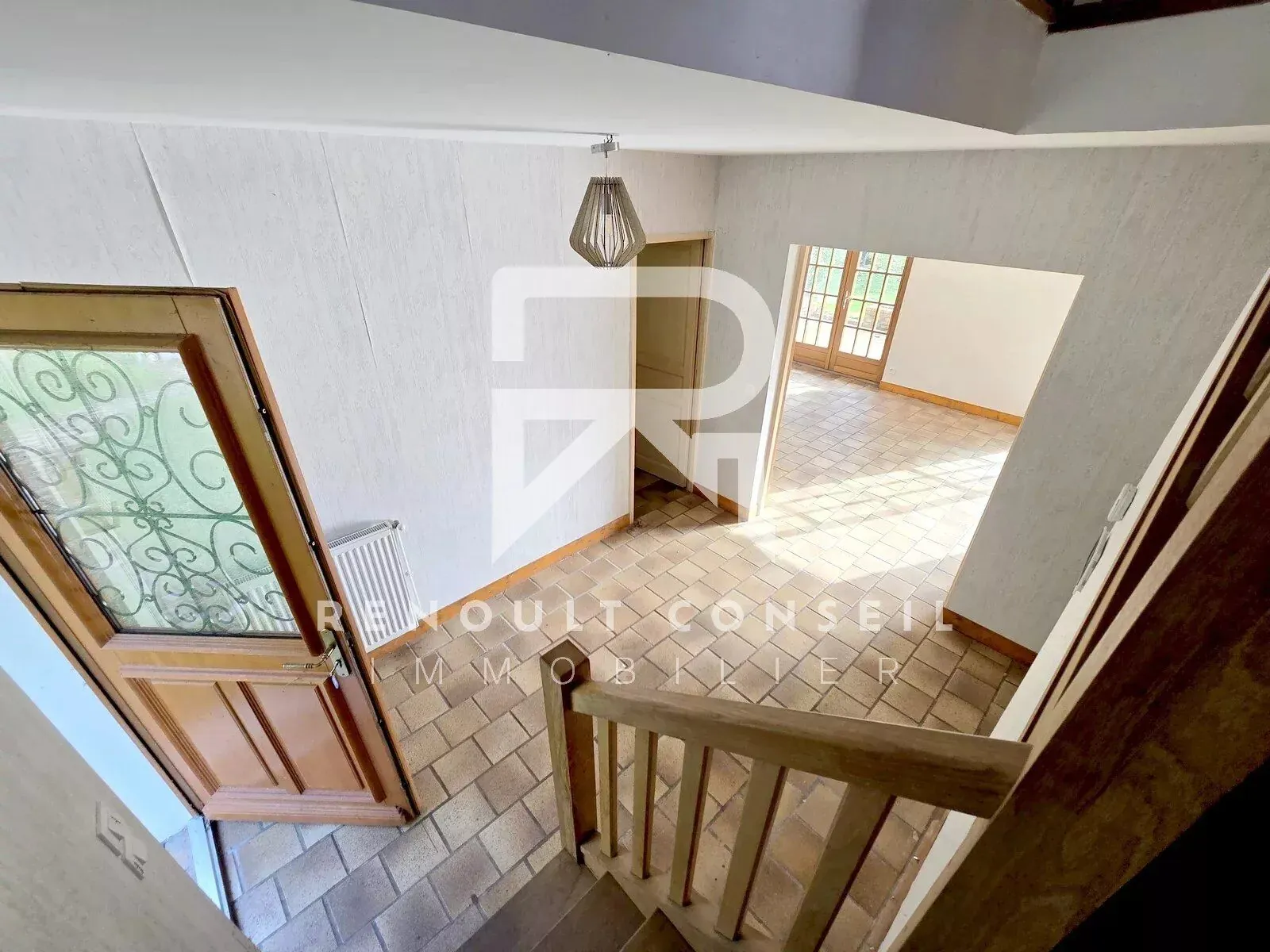 Belle maison individuelle avec 4 chambres à Clères, terrain de 1000m², environnement calme 