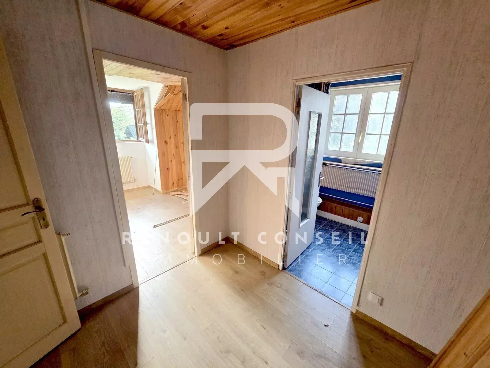 Belle maison individuelle avec 4 chambres à Clères, terrain de 1000m², environnement calme 