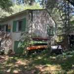 Maison de 60 m² avec 2 chambres en bordure de rivière à Castillon du Gard