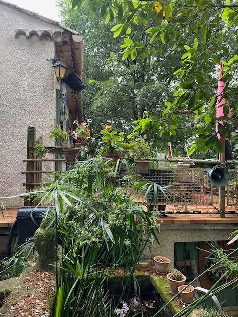 Maison de 60 m² avec 2 chambres en bordure de rivière à Castillon du Gard 