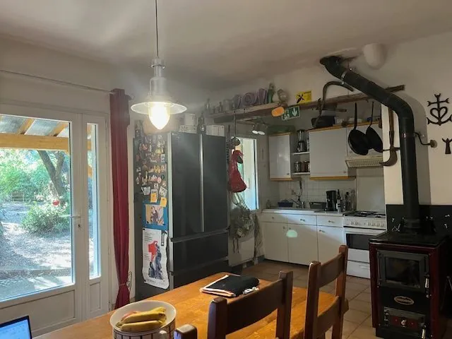 Maison de 60 m² avec 2 chambres en bordure de rivière à Castillon du Gard 