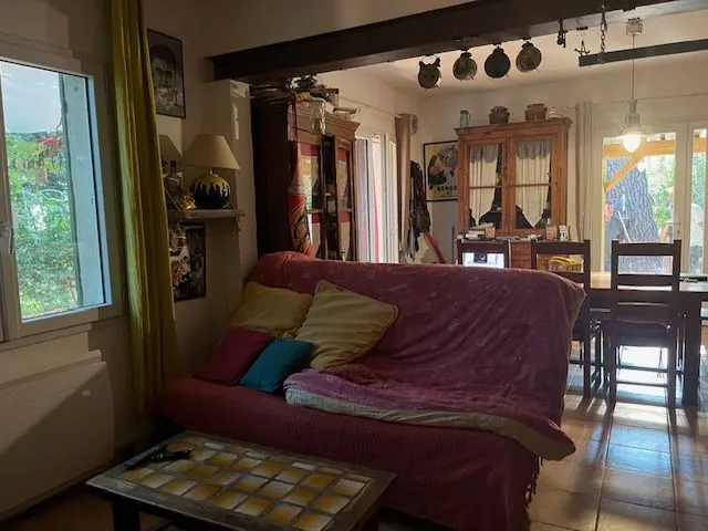 Maison de 60 m² avec 2 chambres en bordure de rivière à Castillon du Gard 