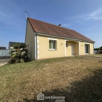 Maison lumineuse de plain-pied à Descartes avec grand sous-sol et terrain de 1166 m²