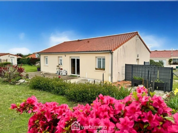 Belle maison de 83 m² à Loublande avec jardin et potentiel piscine