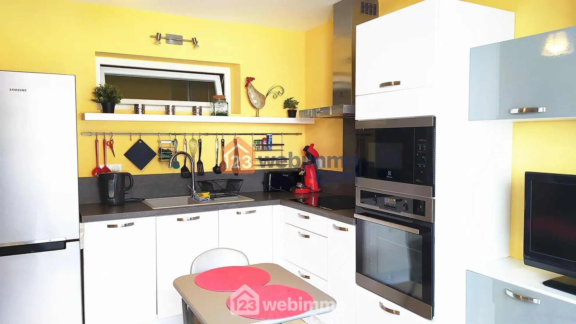 Appartement T2 rénové de 30 m² face à la plage à Saintes-Maries-de-la-Mer 