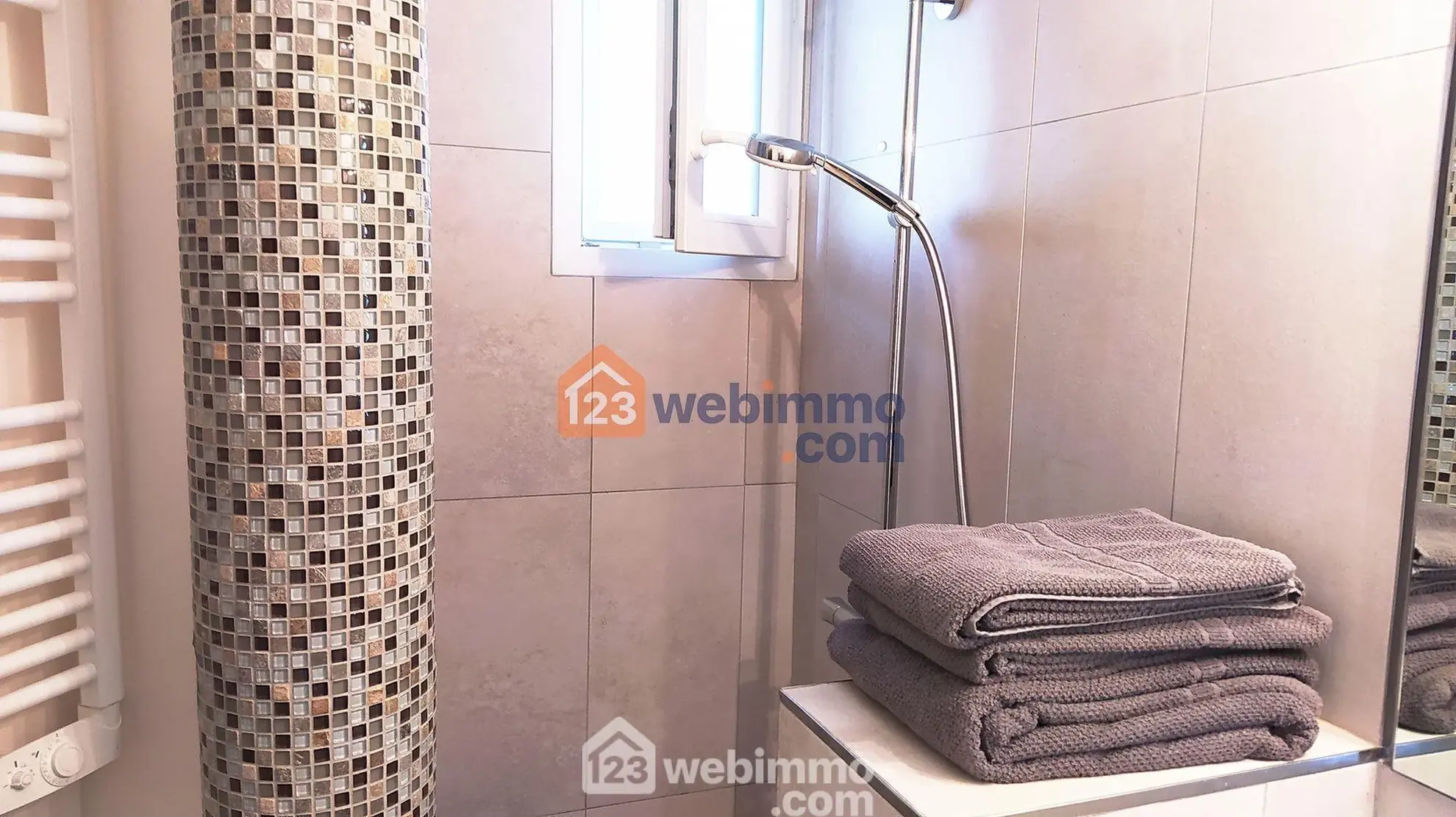 Appartement T2 rénové de 30 m² face à la plage à Saintes-Maries-de-la-Mer 