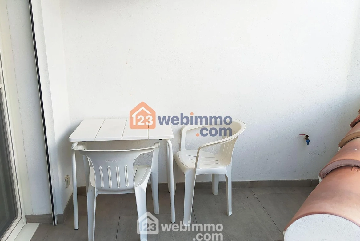 Appartement T2 rénové de 30 m² face à la plage à Saintes-Maries-de-la-Mer 