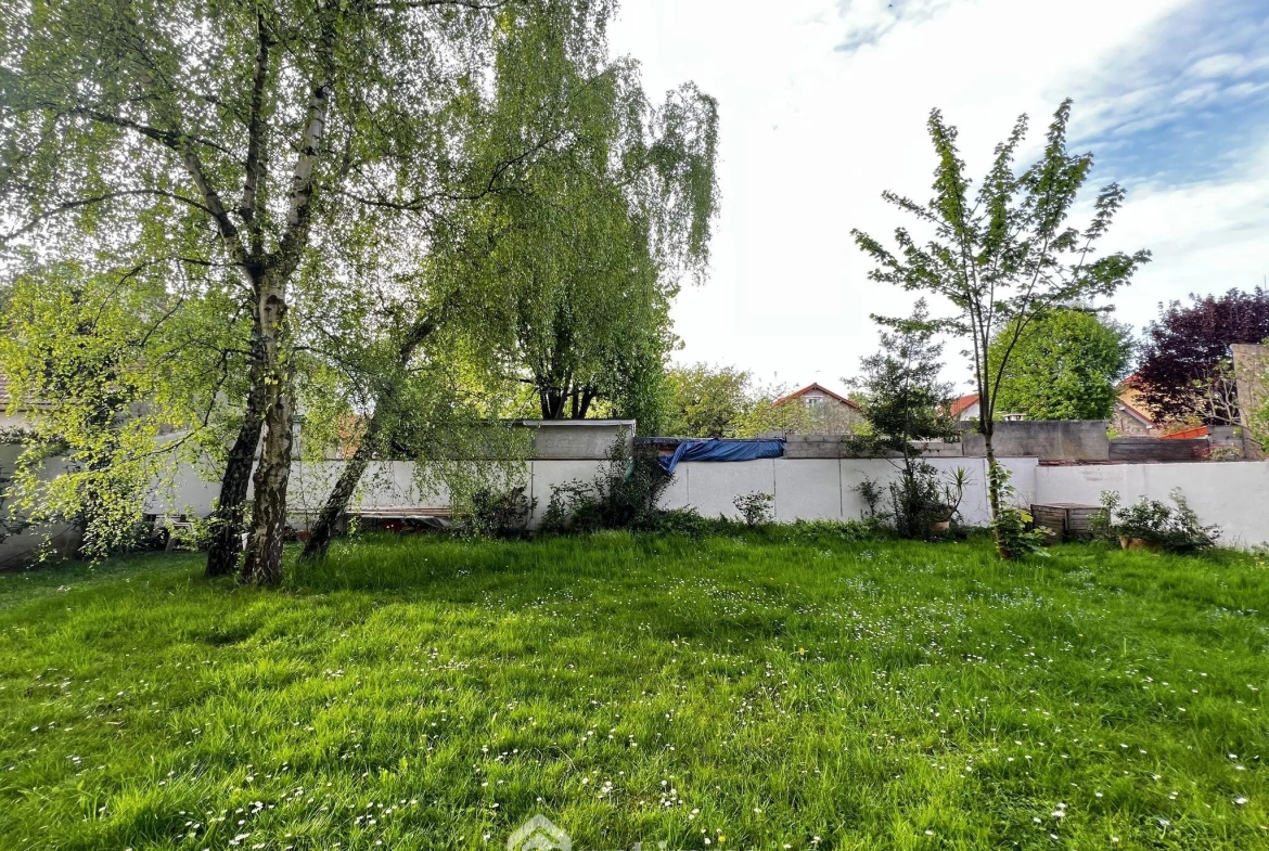 Appartement 2 pièces de 37,62 m² à Choisy-le-Roi, dernier étage avec jardin partagé 