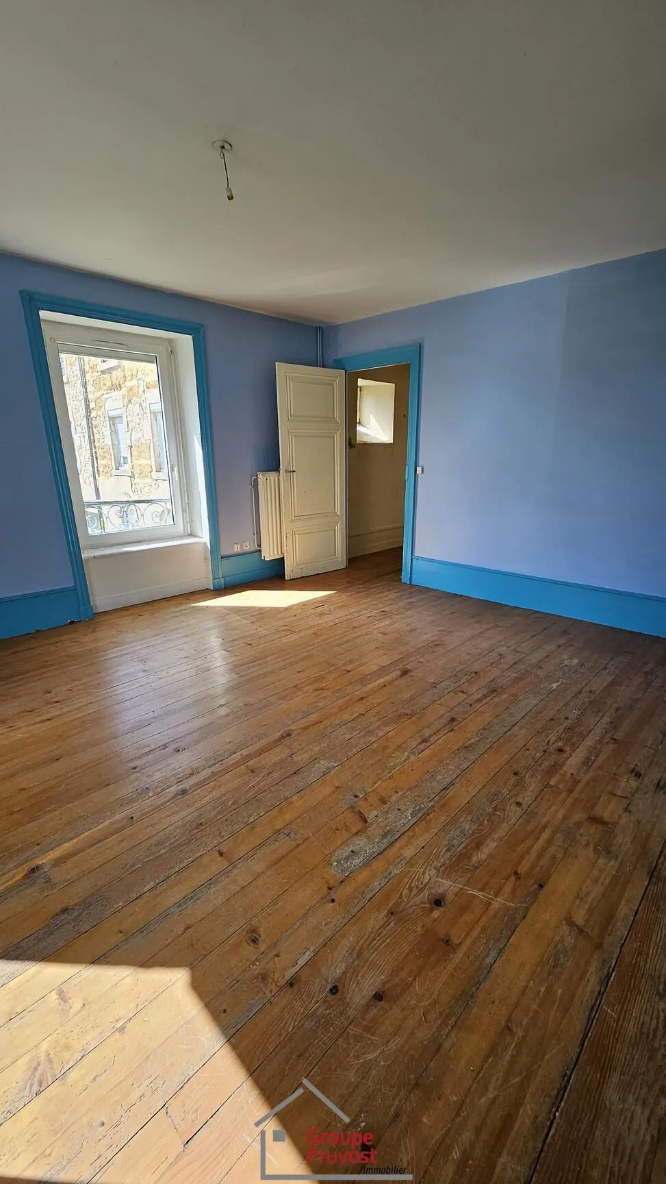 Maison de village à Panissières - Rénovation à prévoir, 85m², cœur de ville 