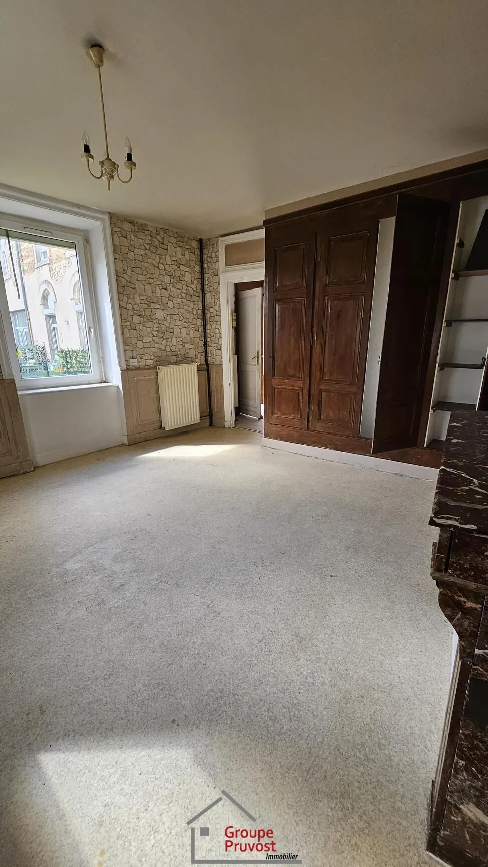 Maison de village à Panissières - Rénovation à prévoir, 85m², cœur de ville 
