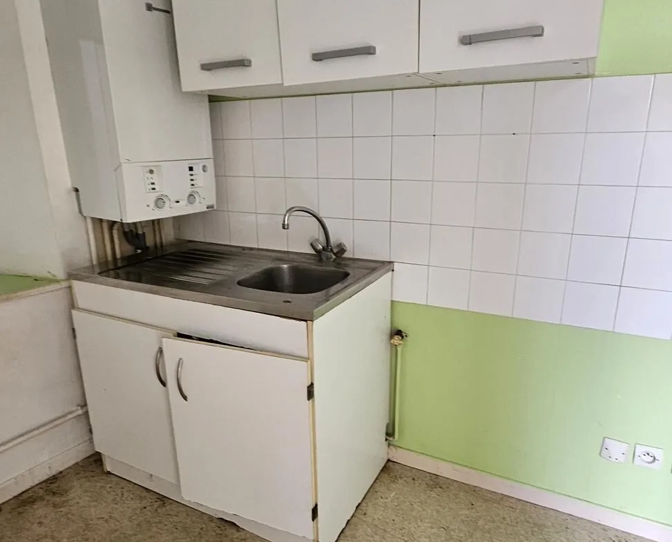 Maison de village à Panissières - Rénovation à prévoir, 85m², cœur de ville 