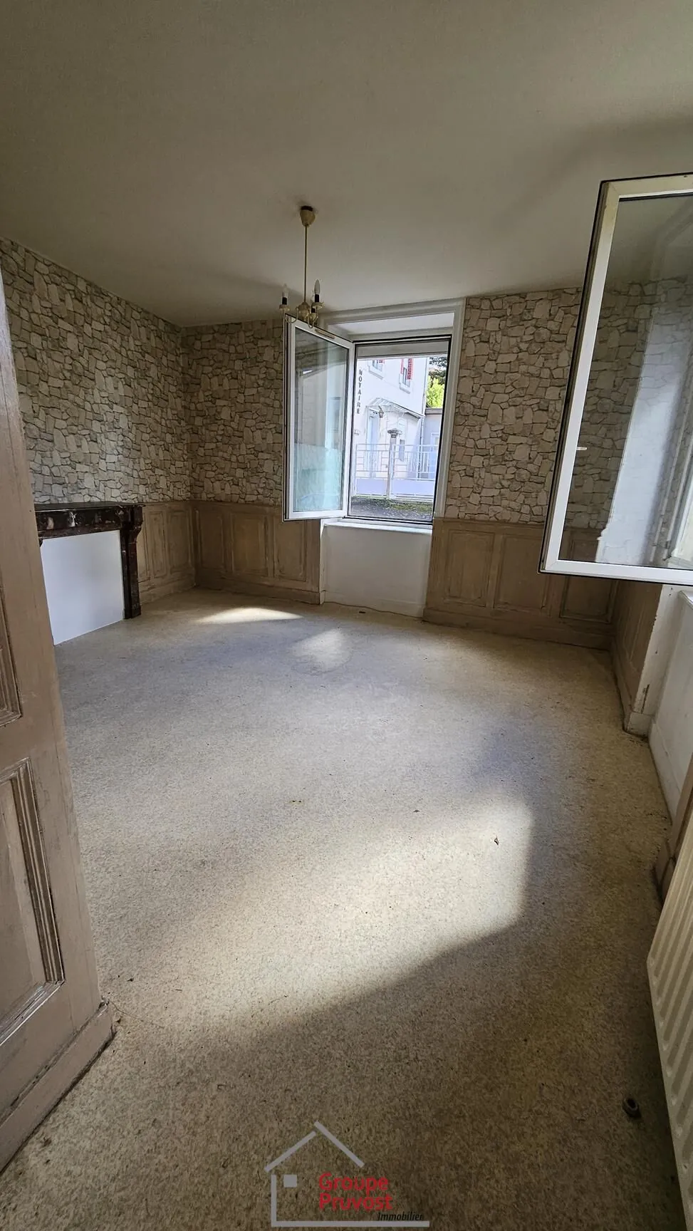 Maison de village à Panissières - Rénovation à prévoir, 85m², cœur de ville 