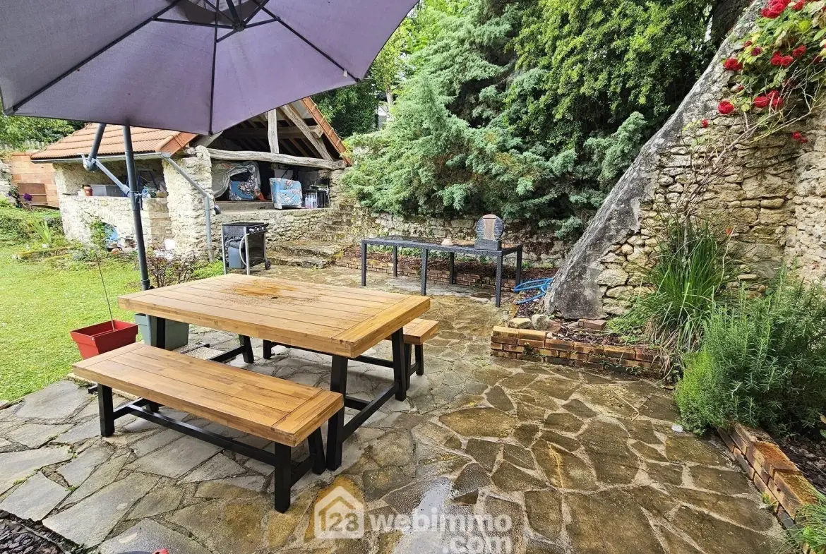 Maison rénovée de 102 m² avec jardin à Milly-la-Forêt proche gare 