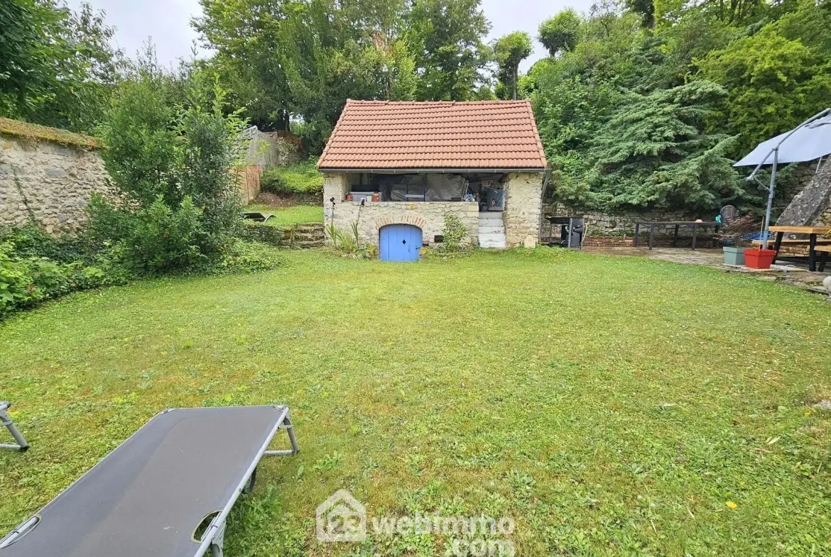 Maison rénovée de 102 m² avec jardin à Milly-la-Forêt proche gare 