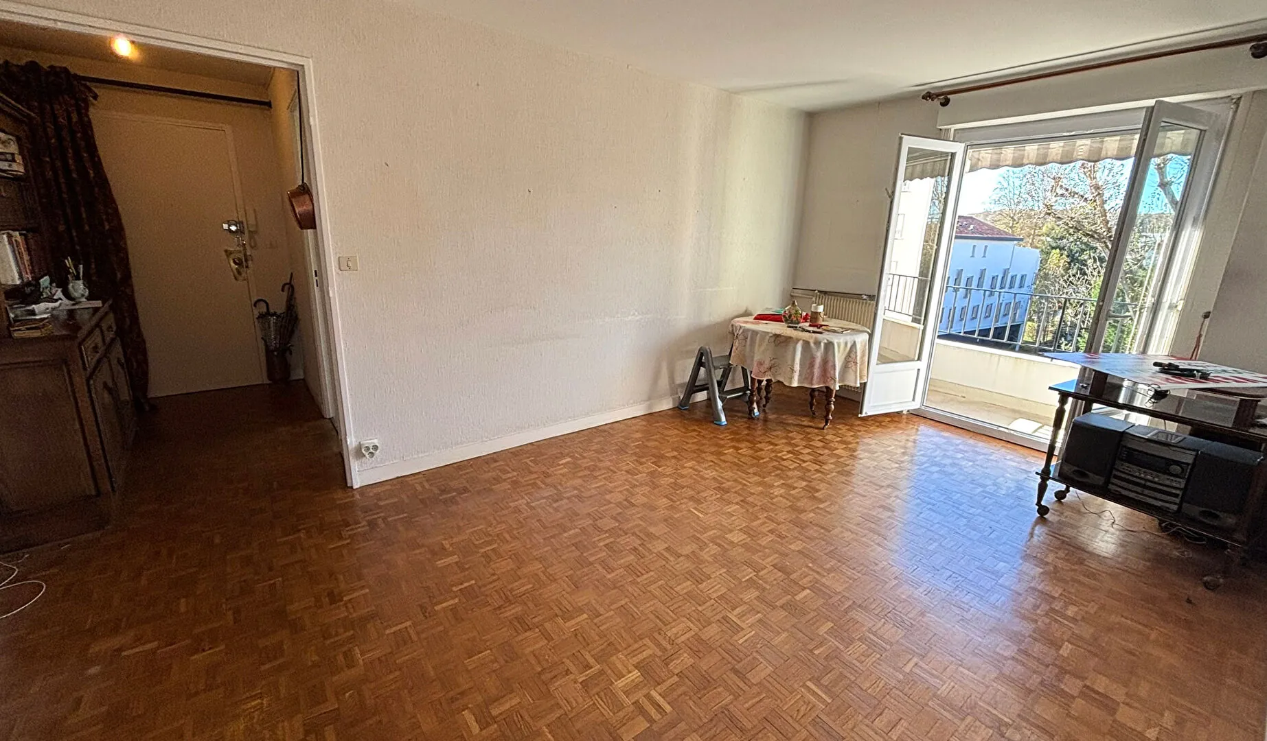 Appartement 3 pièces de 70 m² à Anglet Bernain avec balcon et cave 