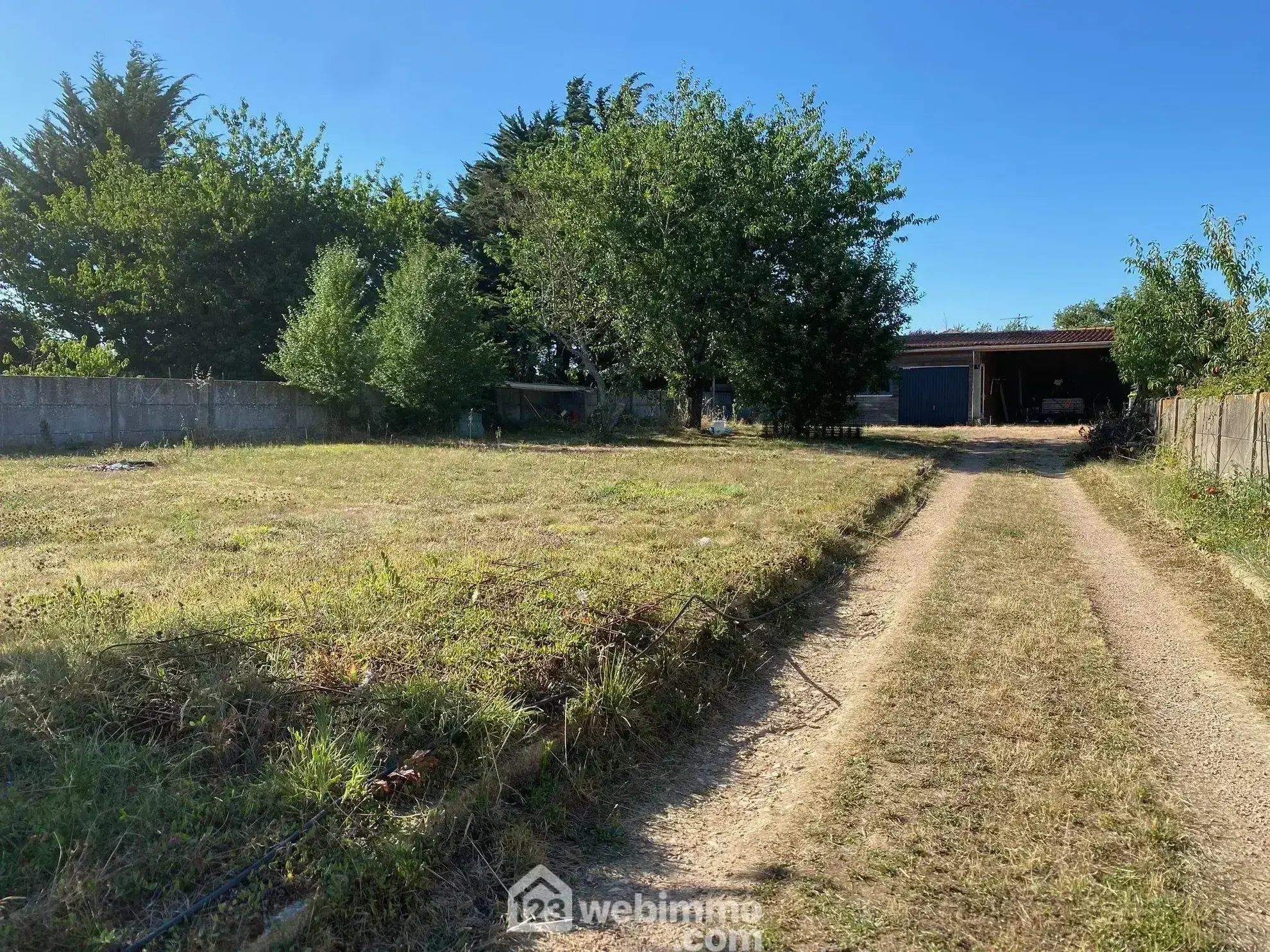 Terrain constructible de 955 m² à Saint-Hilaire-la-Forêt – Idéal pour votre projet immobilier 
