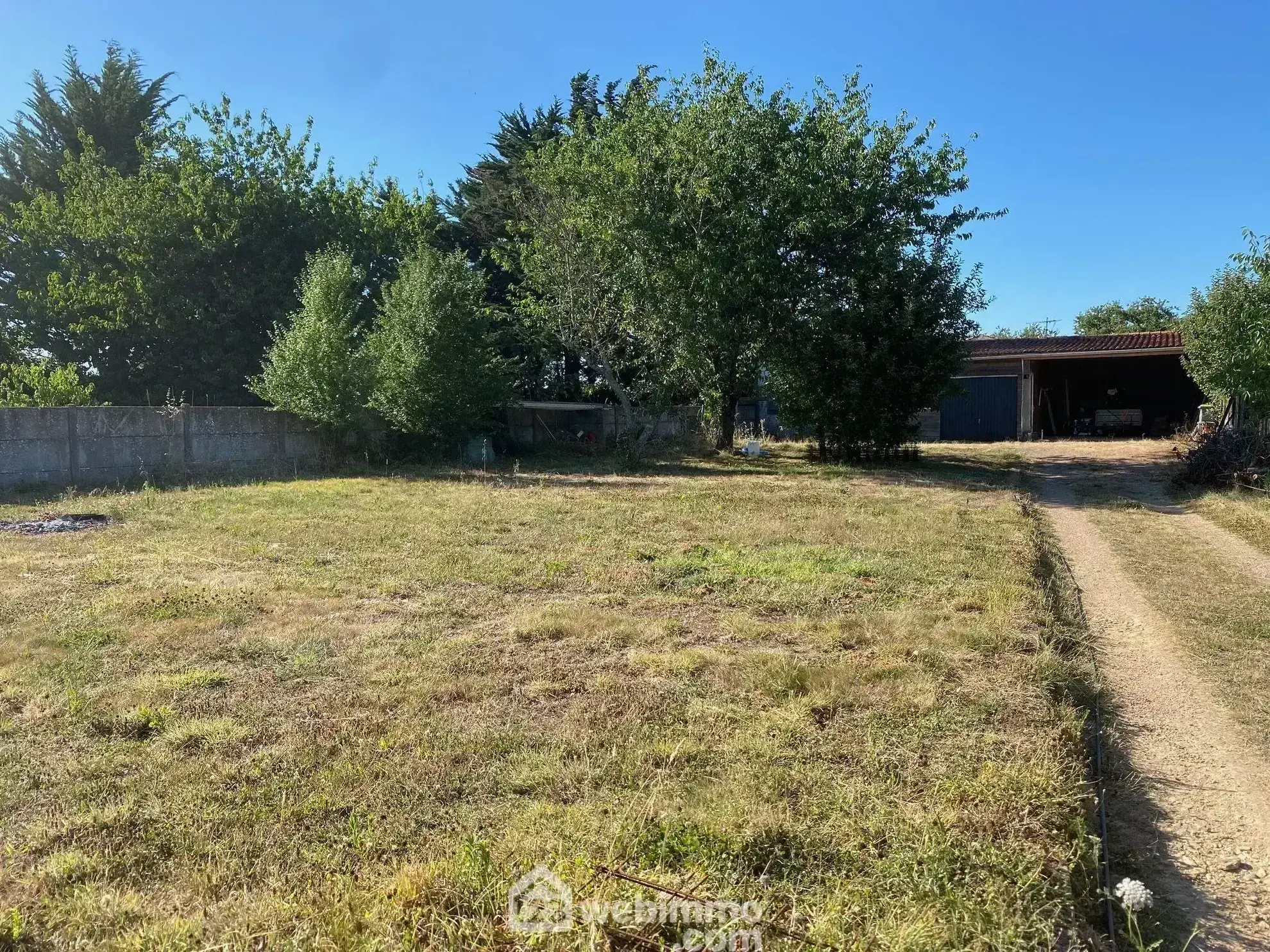 Terrain constructible de 955 m² à Saint-Hilaire-la-Forêt – Idéal pour votre projet immobilier 
