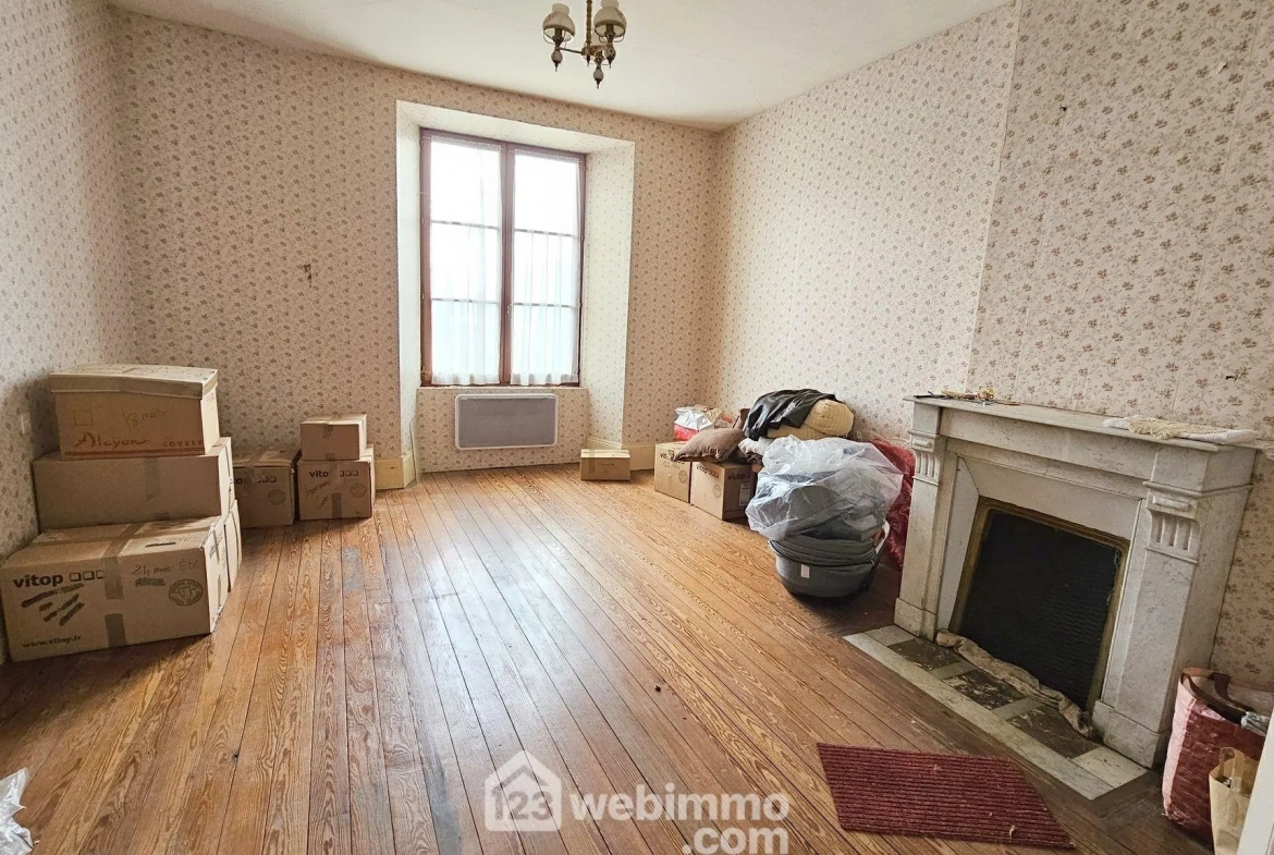 Belle bâtisse de 264 m² à rénover au cœur du château de Rumont, La Chapelle-la-Reine 