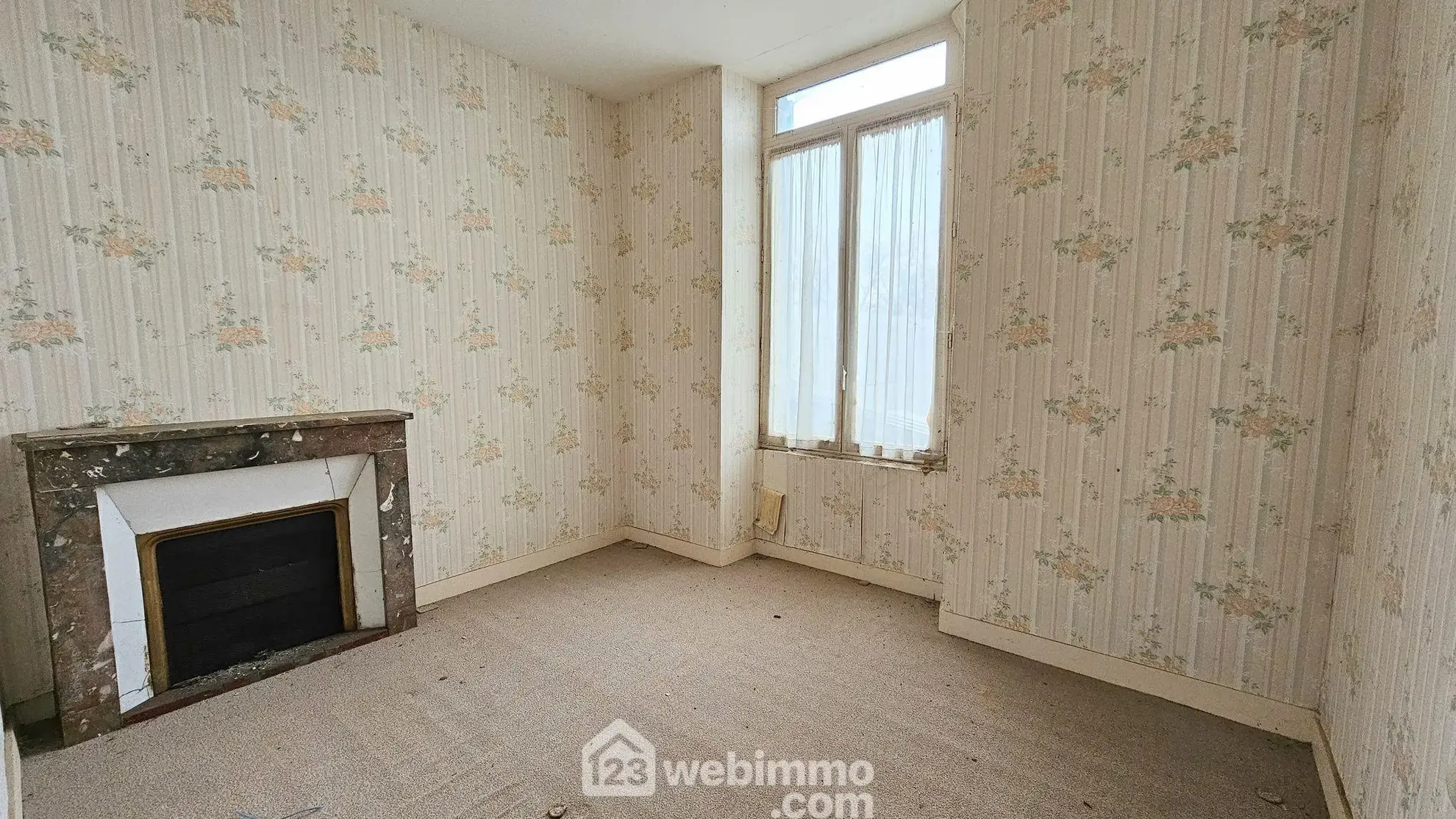 Belle bâtisse de 264 m² à rénover au cœur du château de Rumont, La Chapelle-la-Reine 