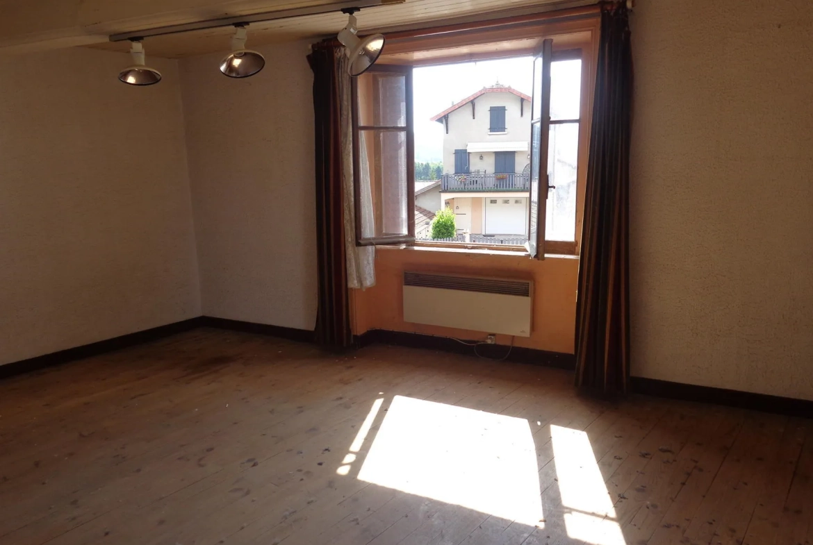 Maison à rénover avec terrain à Grandris - Investissement idéal 