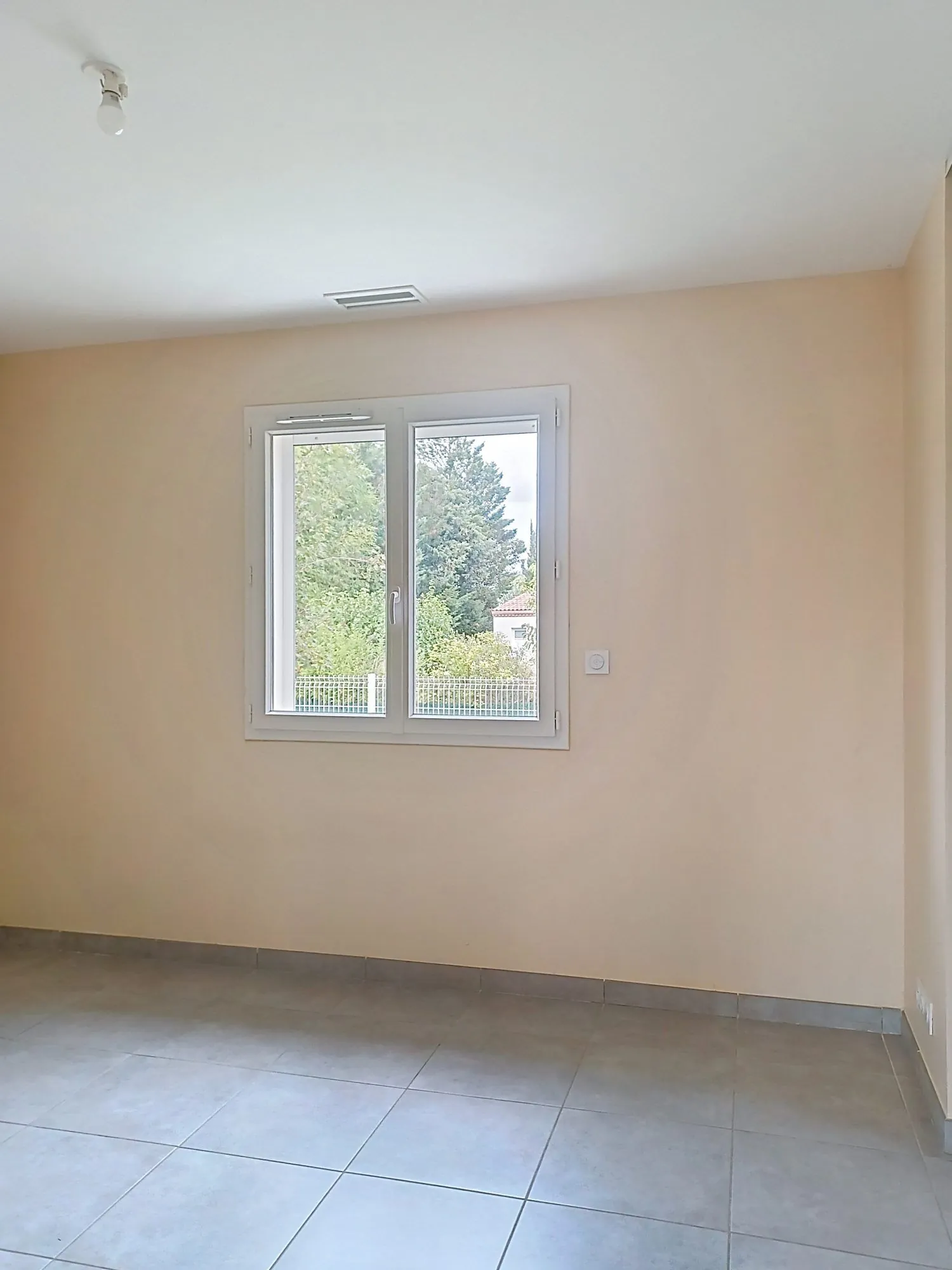 Maison de plain-pied à Vénès - 95 m², jardin, proche commodités 