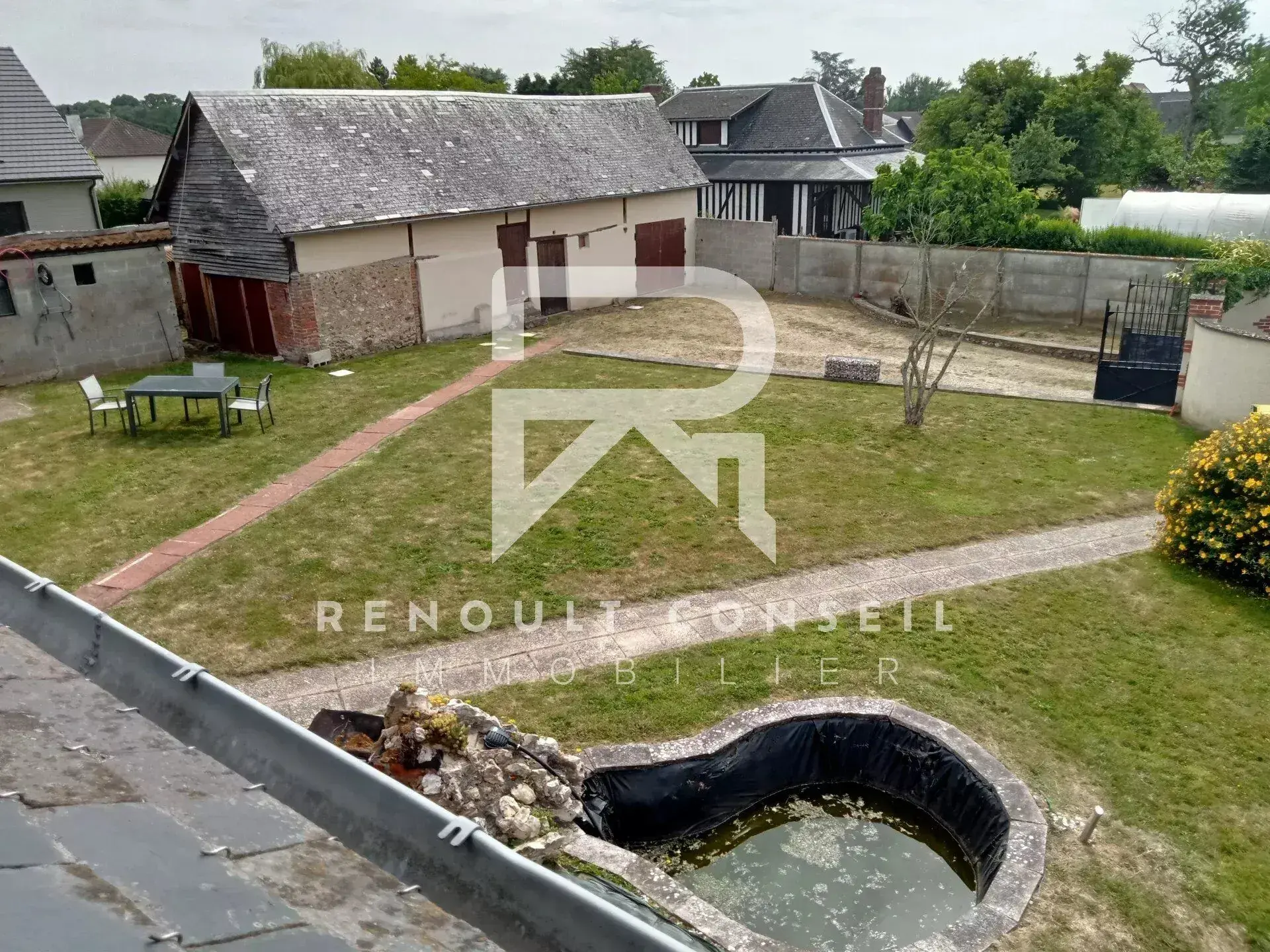 Longère rénovée de 140 m² à Sacquenville, proche d'Évreux 