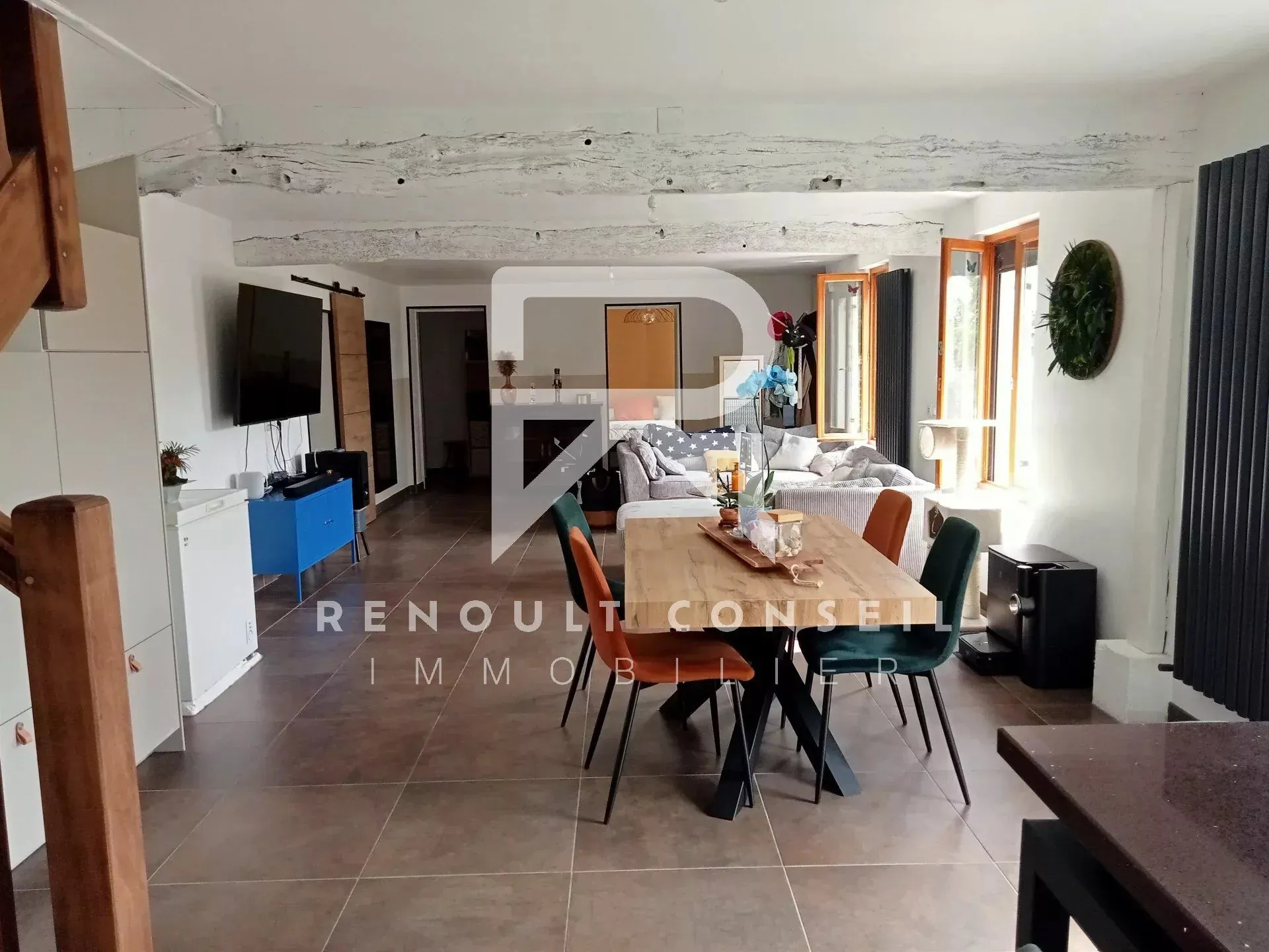 Longère rénovée de 140 m² à Sacquenville, proche d'Évreux 
