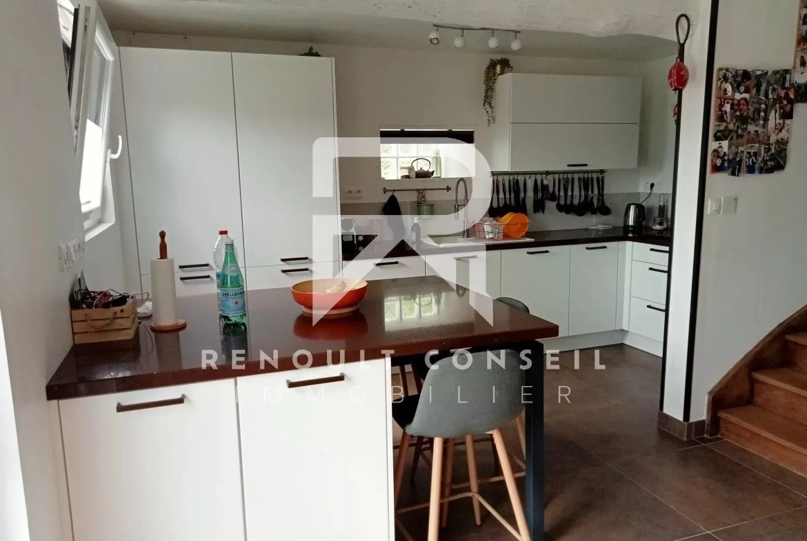 Longère rénovée de 140 m² à Sacquenville, proche d'Évreux 