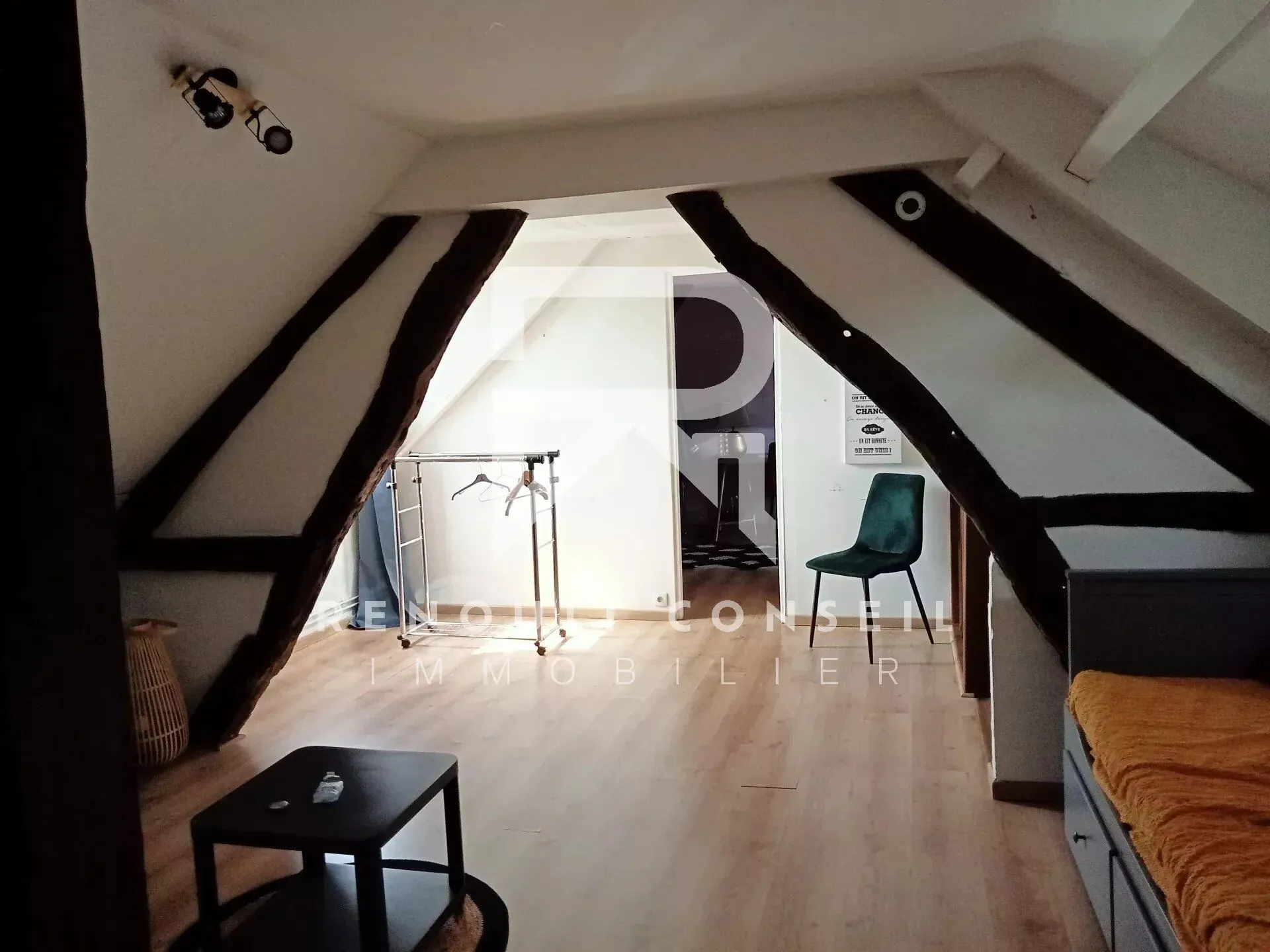 Longère rénovée de 140 m² à Sacquenville, proche d'Évreux 