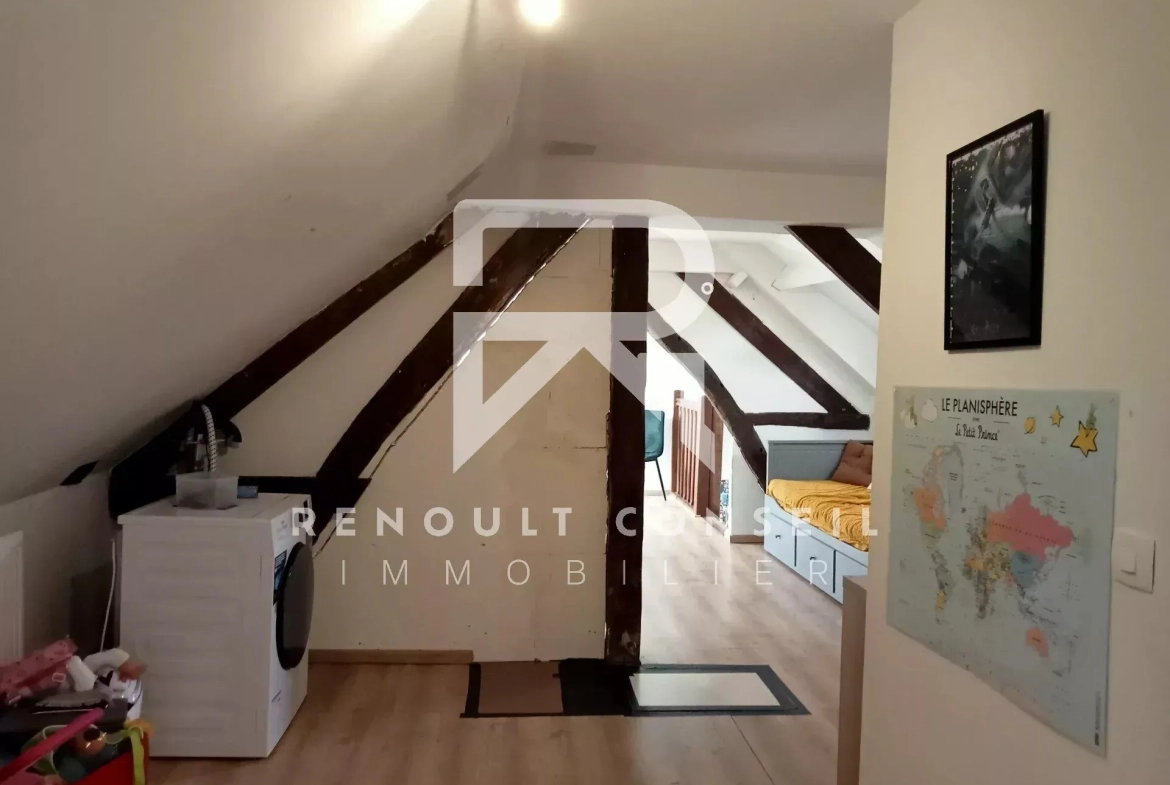Longère rénovée de 140 m² à Sacquenville, proche d'Évreux 