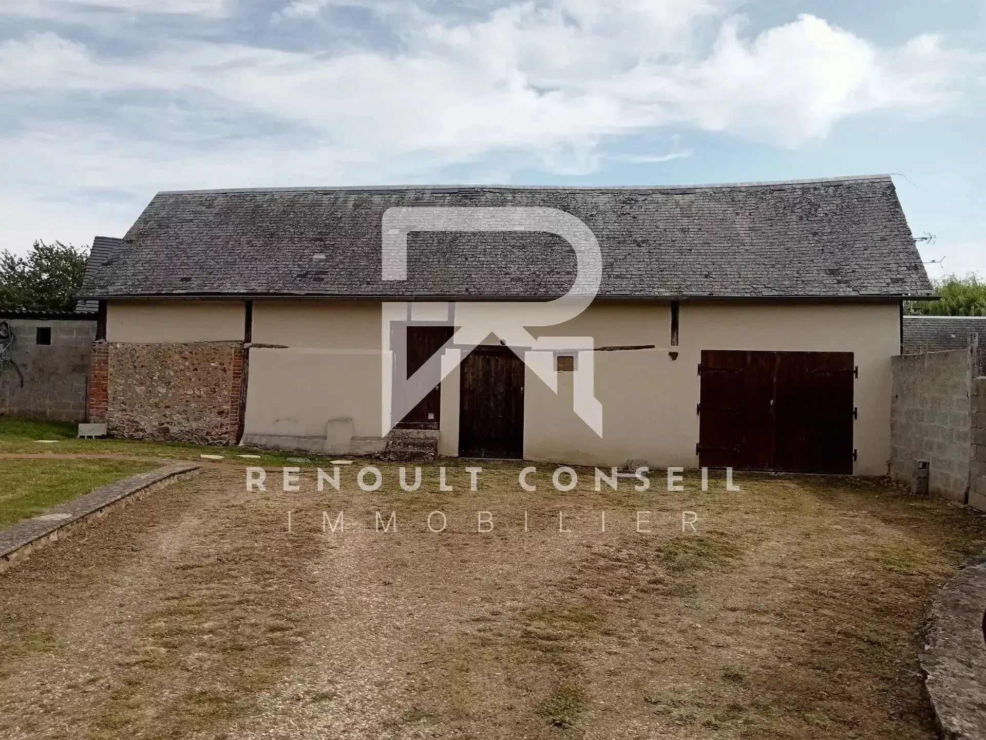 Longère rénovée de 140 m² à Sacquenville, proche d'Évreux 