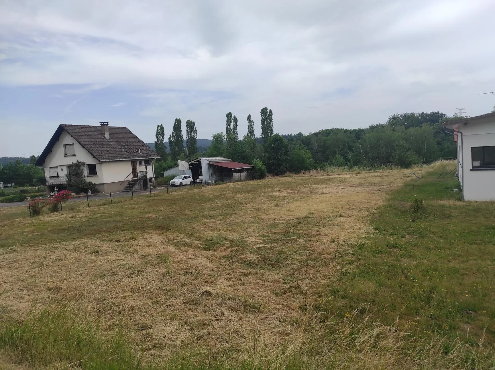 Terrain de 1464 m² à Epinal Remiremont – Non viabilisé, proche réseaux 