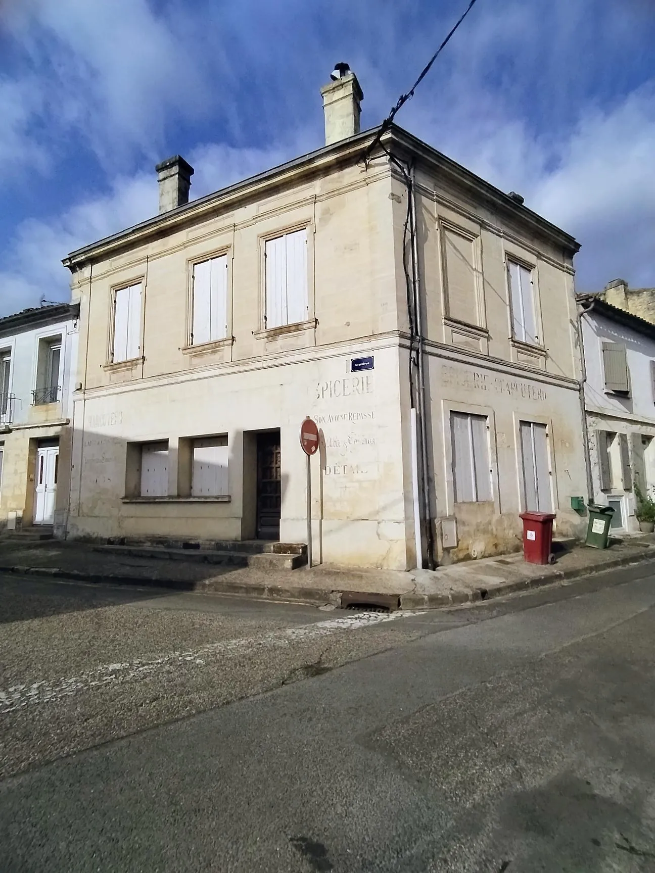 Maison en pierre de 126 m² avec 3 chambres à Portets 