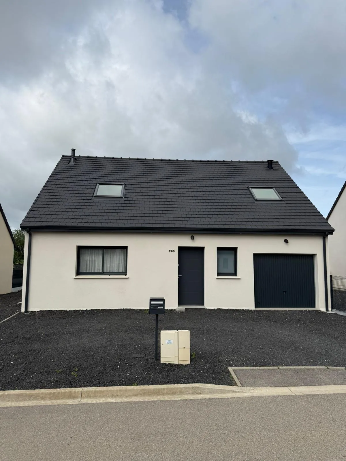 Maison moderne de 115 m² à Igoville, 4 chambres, proche Rouen 