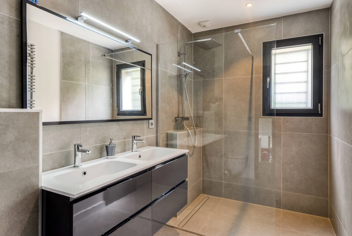 Maison moderne de 115 m² à Igoville, 4 chambres, proche Rouen 