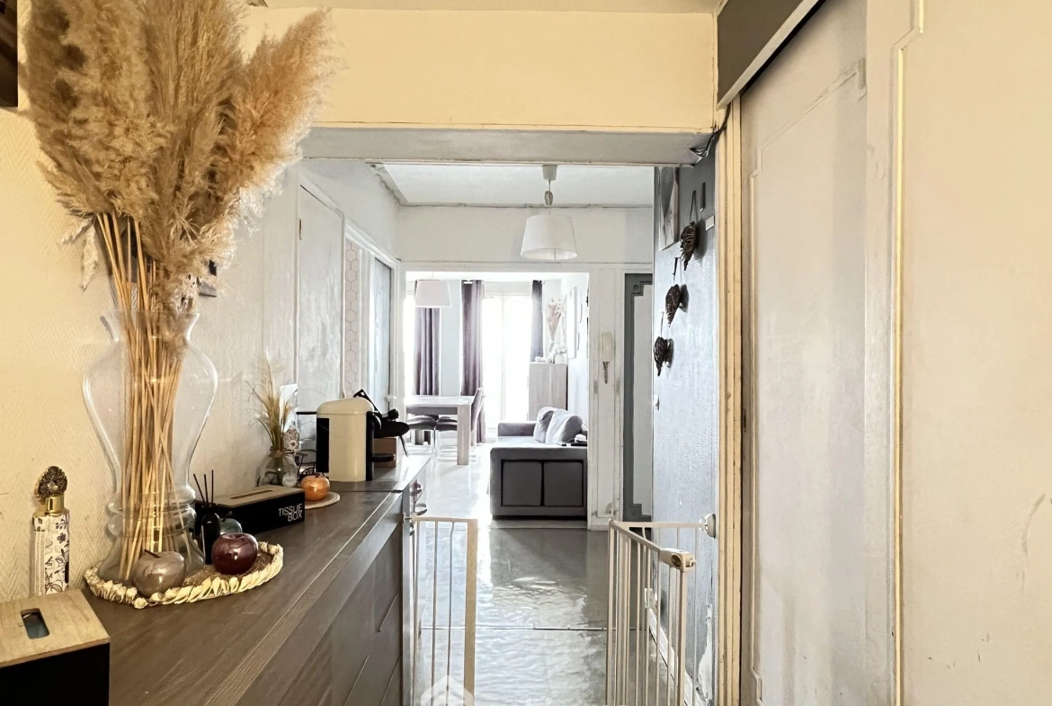 Appartement 4 pièces à rénover de 75,69 m² à Choisy-le-Roi 