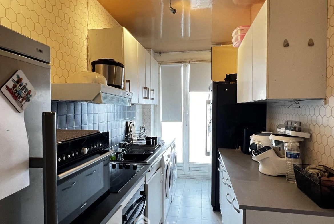 Appartement 4 pièces à rénover de 75,69 m² à Choisy-le-Roi 