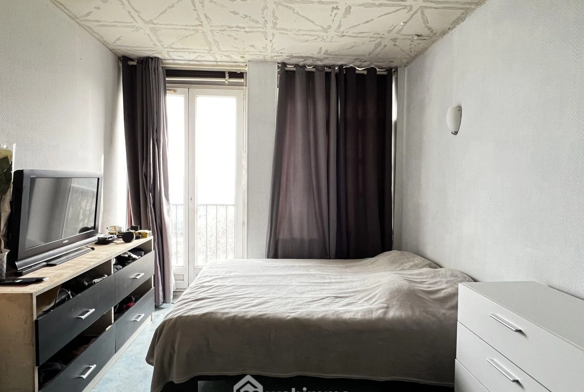 Appartement 4 pièces à rénover de 75,69 m² à Choisy-le-Roi 