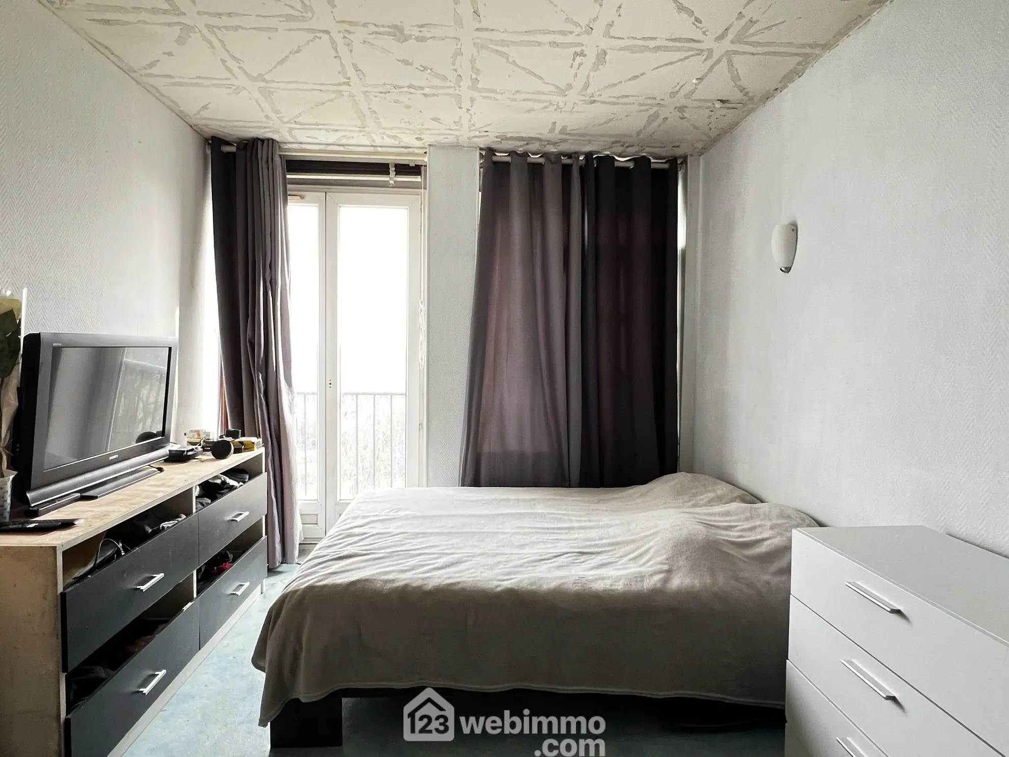 Appartement 4 pièces à rénover de 75,69 m² à Choisy-le-Roi 