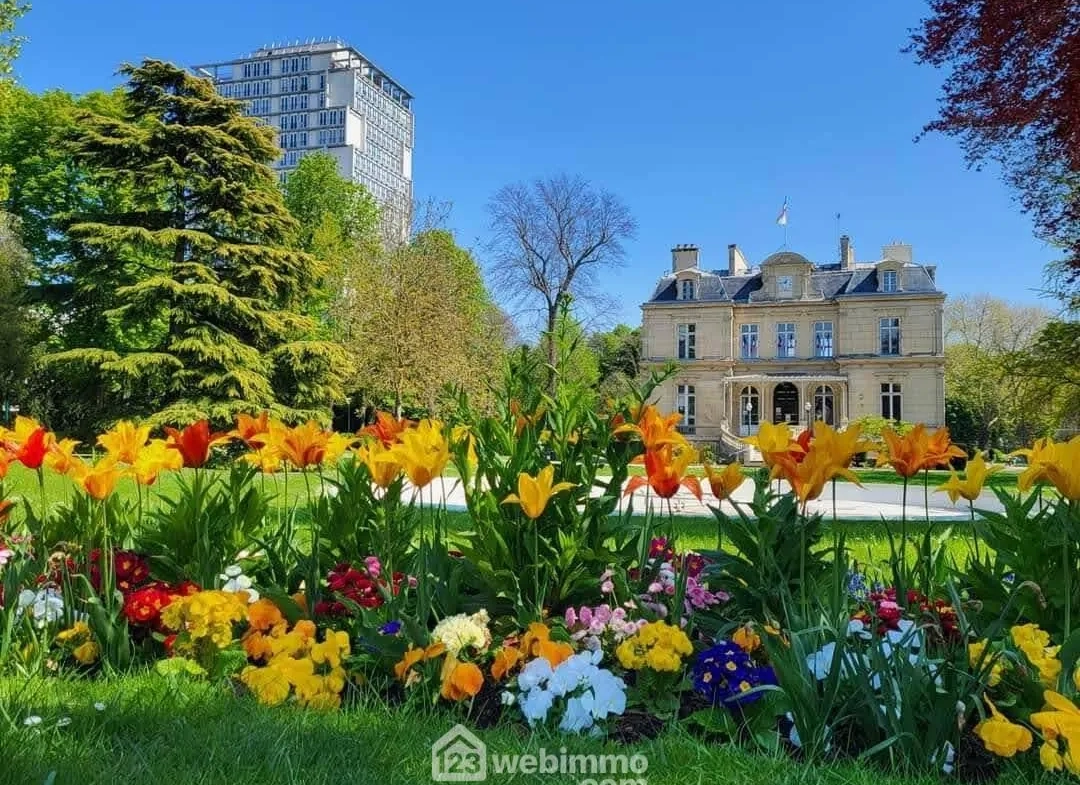 Appartement 4 pièces à rénover de 75,69 m² à Choisy-le-Roi 