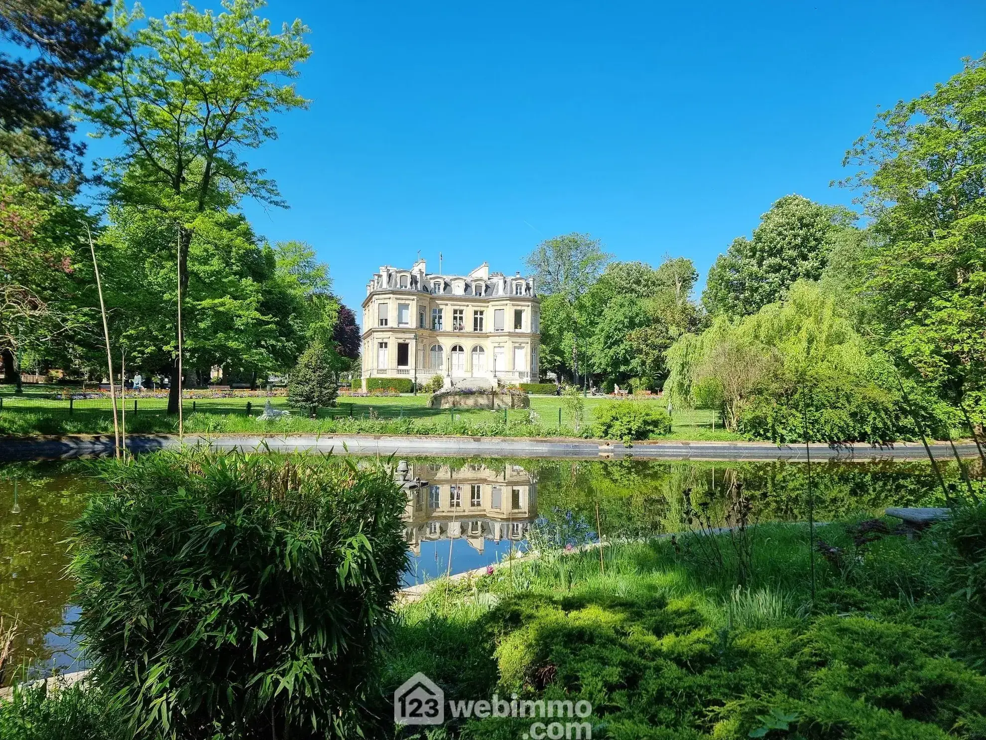 Appartement 4 pièces à rénover de 75,69 m² à Choisy-le-Roi 