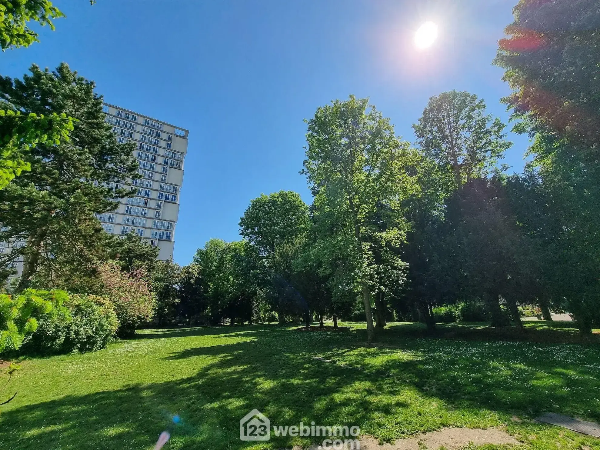 Appartement 4 pièces à rénover de 75,69 m² à Choisy-le-Roi 