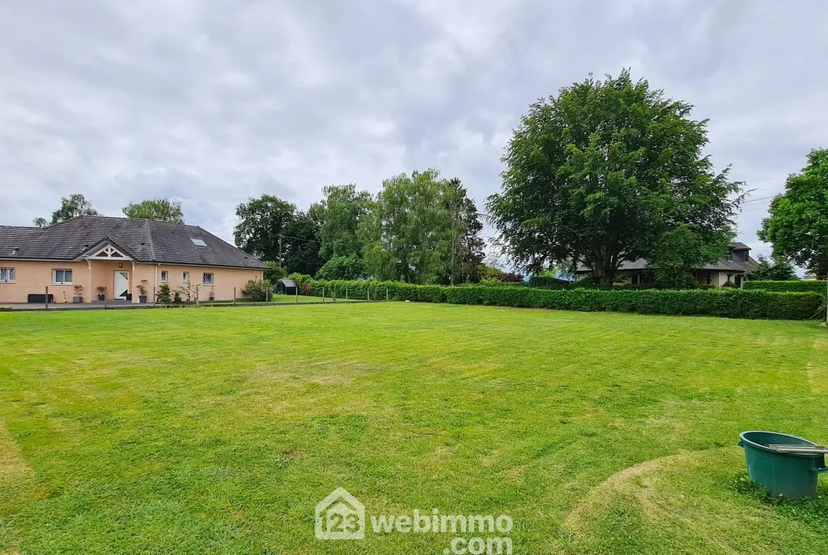 Terrain à bâtir de 1200 m² à Bœil-Bezing - Cadre paisible et proche des axes 