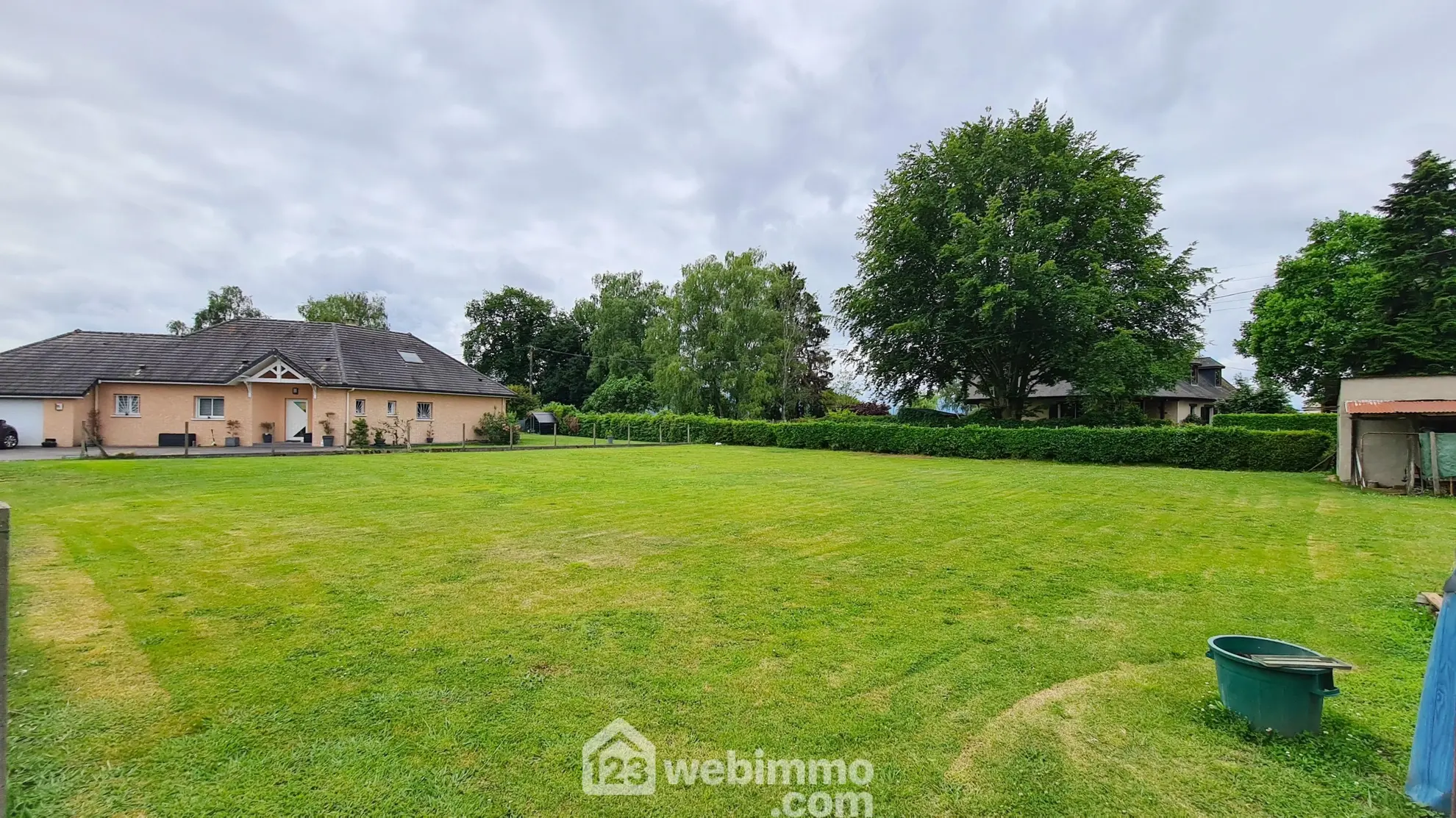 Terrain à bâtir de 1200 m² à Bœil-Bezing - Cadre paisible et proche des axes 