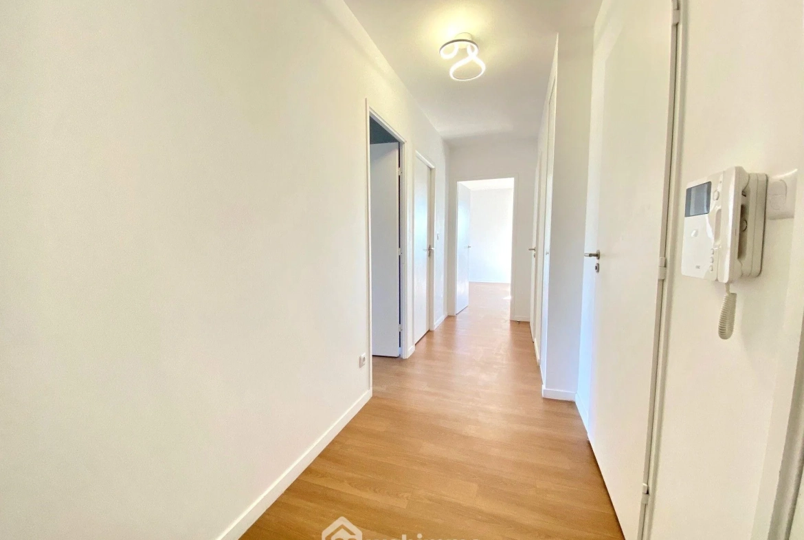Appartement lumineux de 60 m² avec balcon et parking à Évry-Courcouronnes 